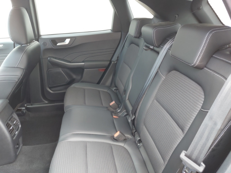 Ford Kuga 1.5 Ecoboost 150 Titanium Edition Black #6
