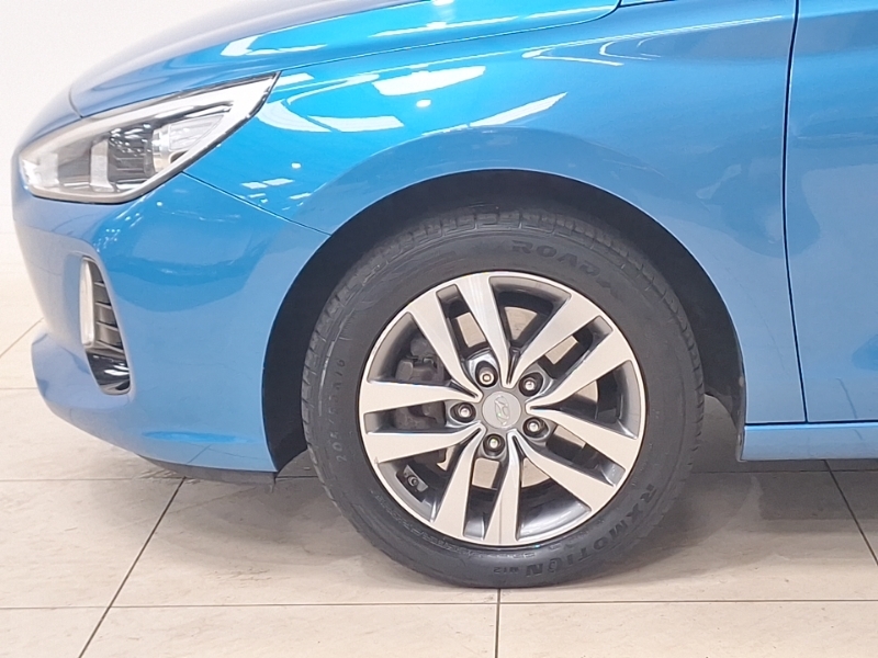 Hyundai I30 Premium Red #19