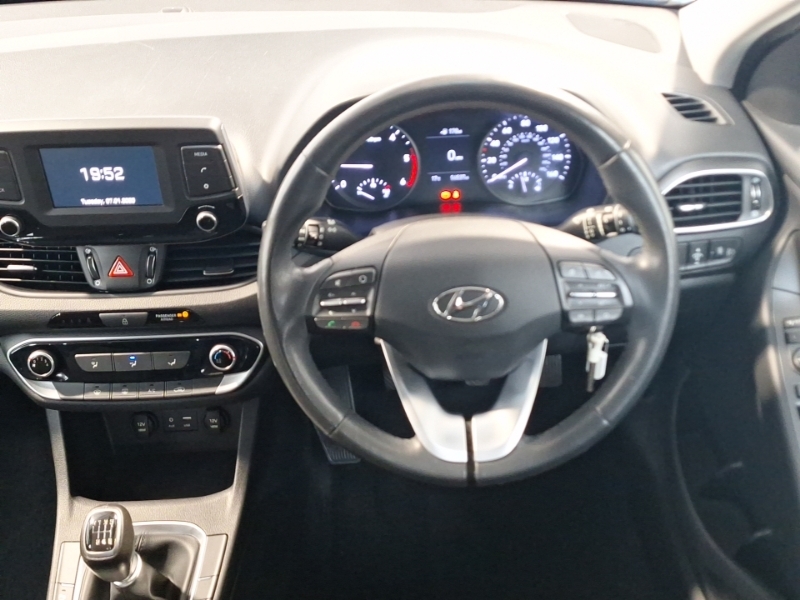 Hyundai I30 Premium Red #8