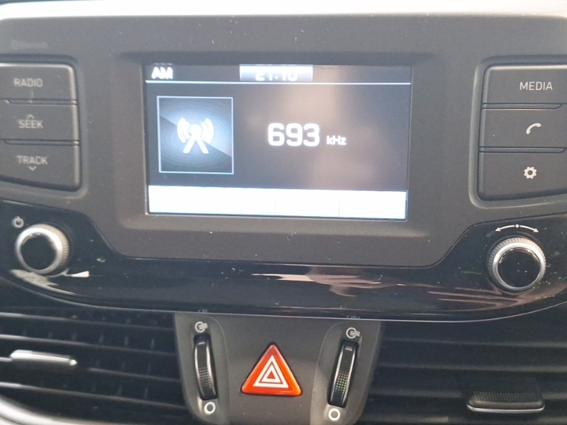 Hyundai I30 Premium Red #11