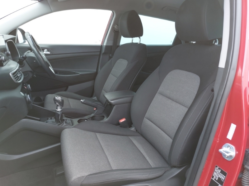Hyundai Tucson 1.6 Gdi Se Nav 2Wd Red #5