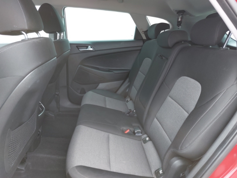Hyundai Tucson 1.6 Gdi Se Nav 2Wd Red #6