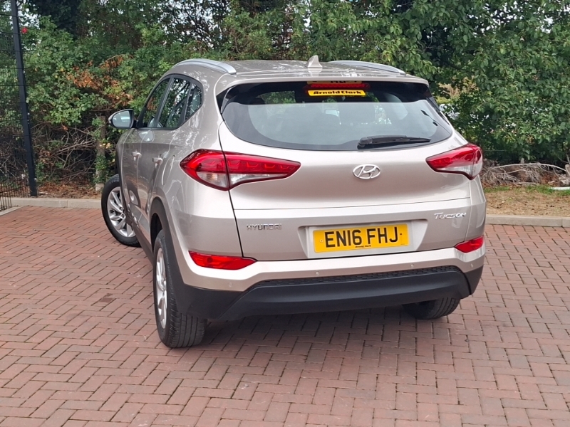 Hyundai Tucson 1.6 Gdi Blue Drive Se 2Wd Beige #2