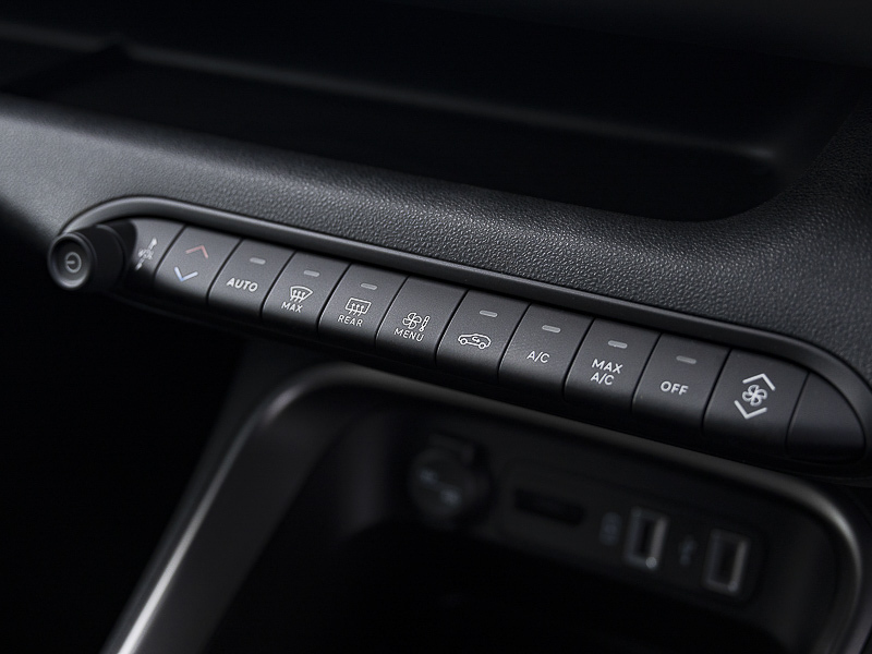 Jeep Avenger 115Kw Summit 54Kwh Grey #17