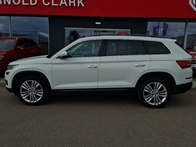 Skoda Kodiaq 1.5 Tsi Se L 4X4 Dsg 7 Seat White #4
