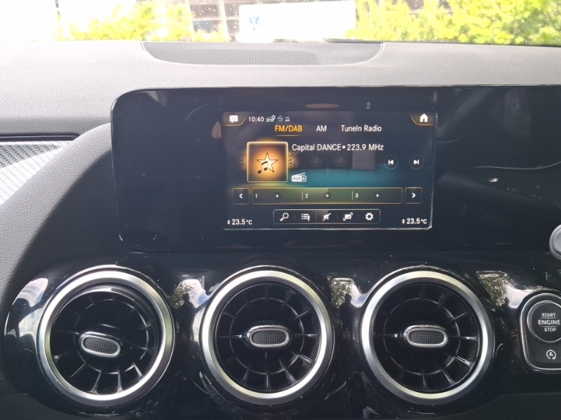 Mercedes-Benz GLA Class Suv Black #11