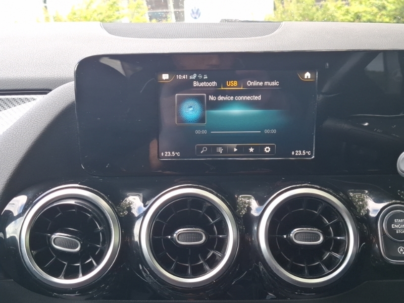 Mercedes-Benz GLA Class Suv Black #16