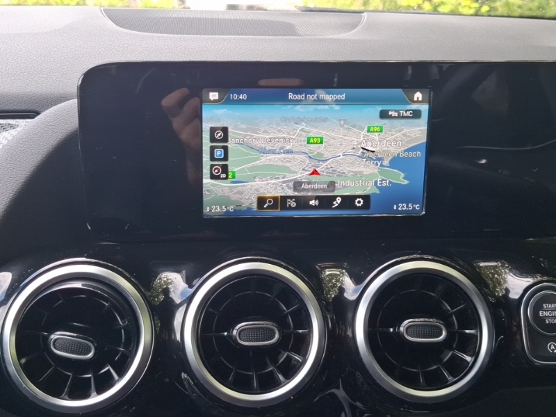 Mercedes-Benz GLA Class Suv Black #10