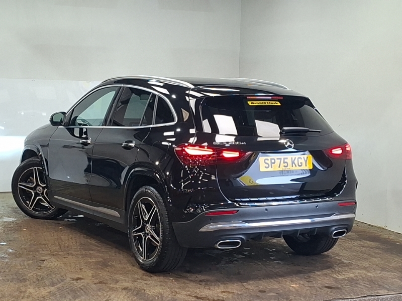 Mercedes-Benz GLA Class Gla 200D Amg Line Executive Black #2