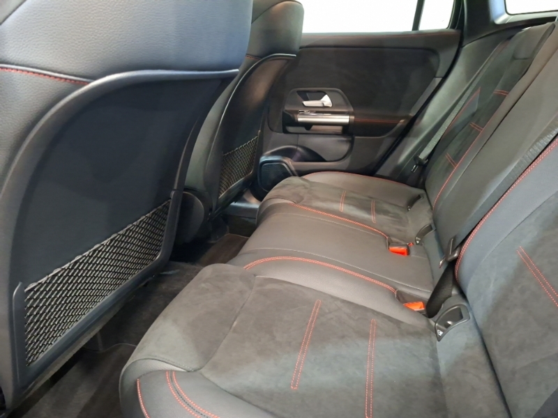 Mercedes-Benz GLA Class Gla 200D Amg Line Executive Black #6