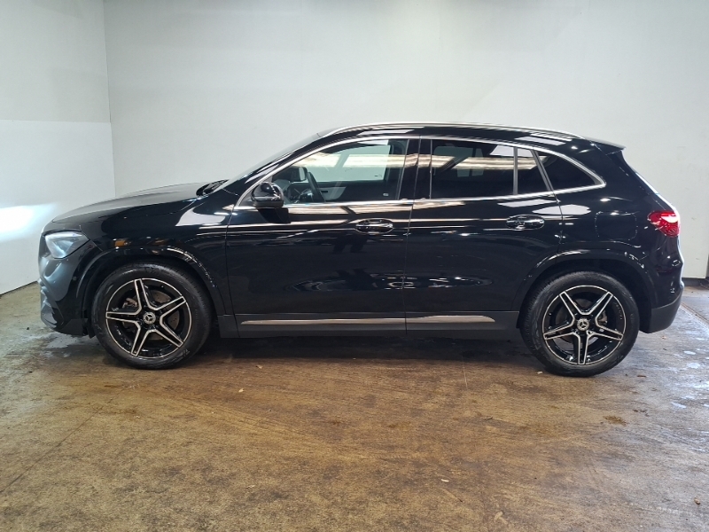 Mercedes-Benz GLA Class Gla 200D Amg Line Executive Black #4