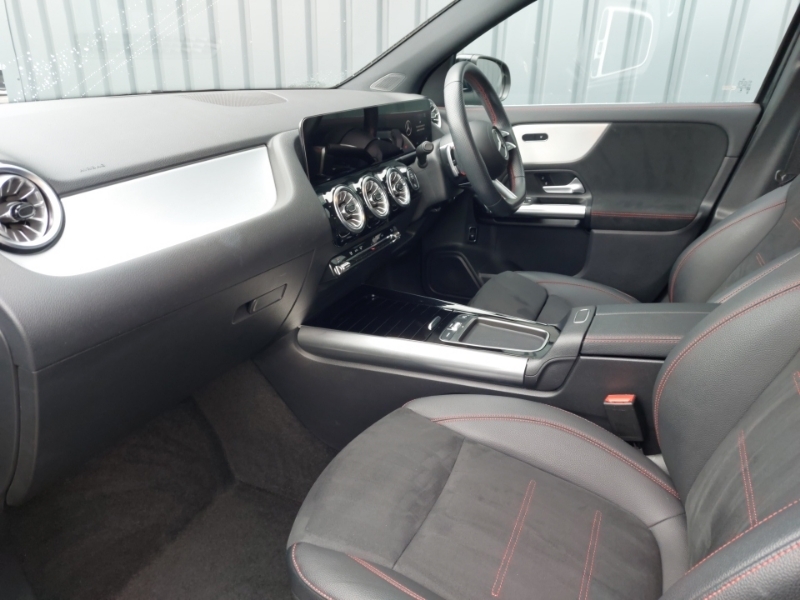 Mercedes-Benz GLA Class Gla 200 Amg Line Executive BD75VPK Black #5