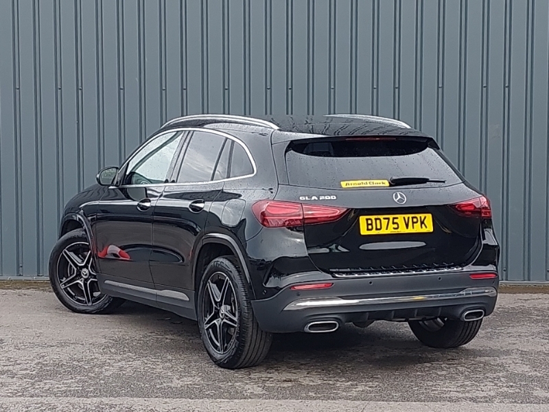 Mercedes-Benz GLA Class Gla 200 Amg Line Executive BD75VPK Black #2