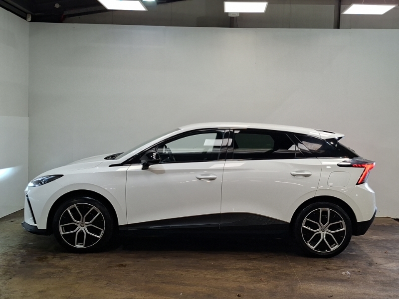 MG MG4 150Kw Trophy Ev Long Range 64Kwh White #4
