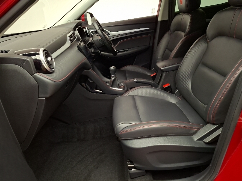 MG ZS 1.5 Vti-tech Exclusive Red #5