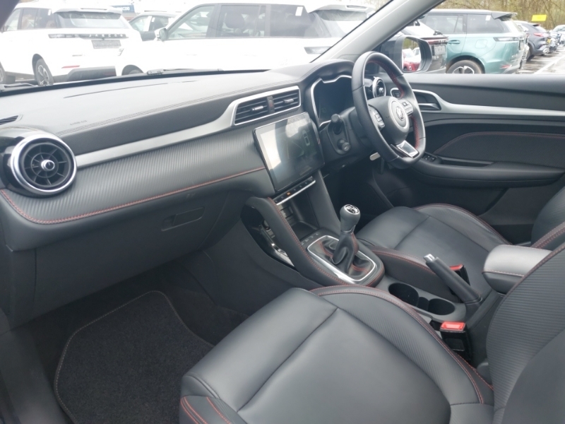 MG ZS 1.5 Vti-tech Exclusive Black #5