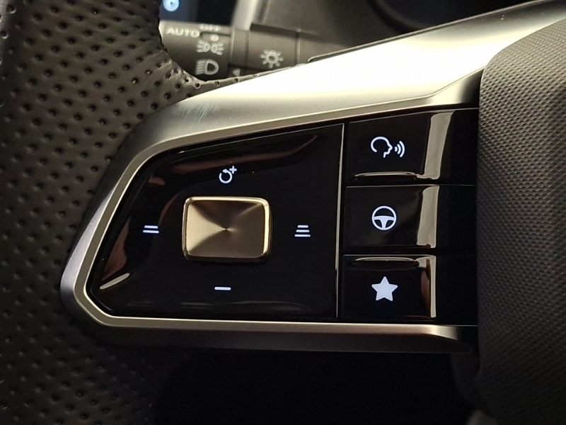 MG ZS 1.5 Hybrid-plus Trophy Black #12