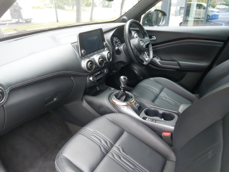 Nissan Juke 1.0 Dig-t 114 Tekna Red #5