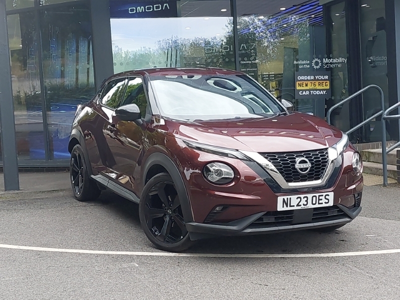 Nissan Juke 1.0 Dig-t 114 Tekna Red