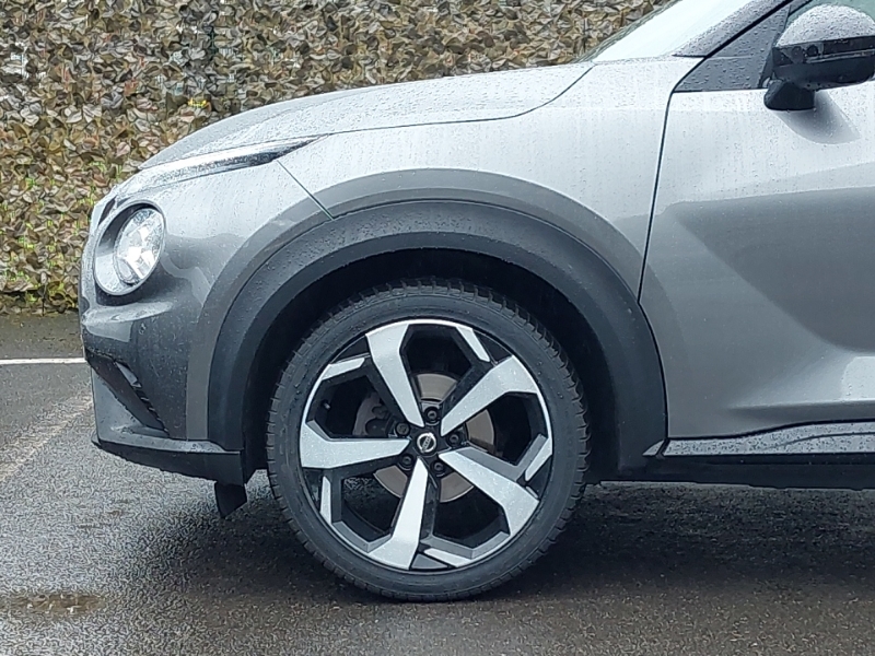 Nissan Juke Dig-t Tekna Plus Red #19