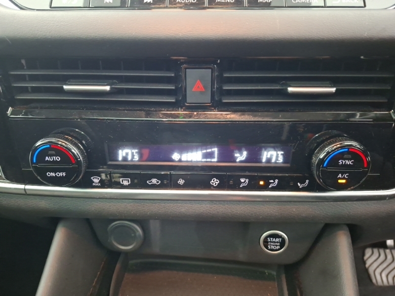 Nissan Qashqai Acenta Premium Red #15