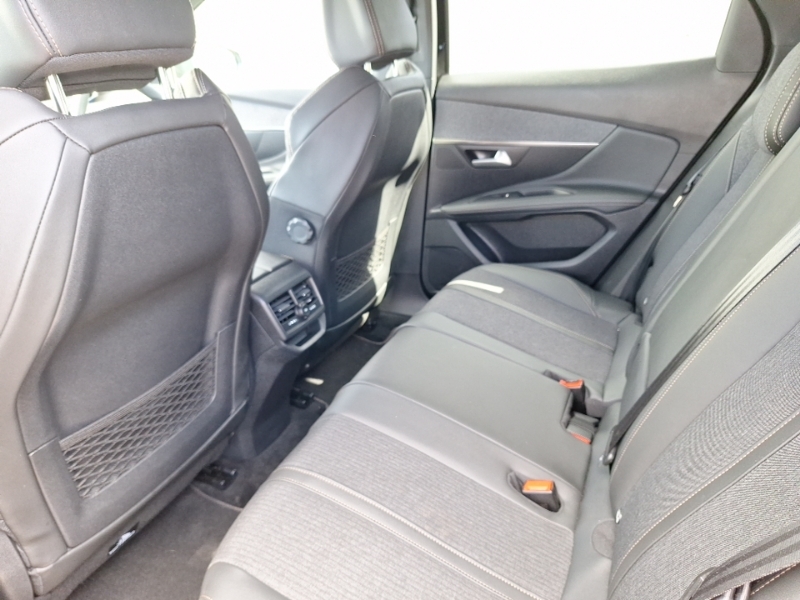 Peugeot 3008 1.5 Bluehdi Gt Line Eat8 Black #6