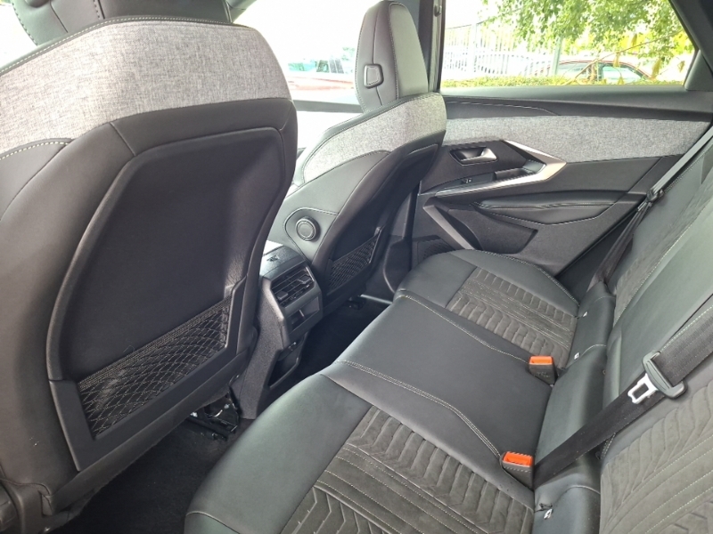 Peugeot 3008 157Kw Gt 73Kwh White #6