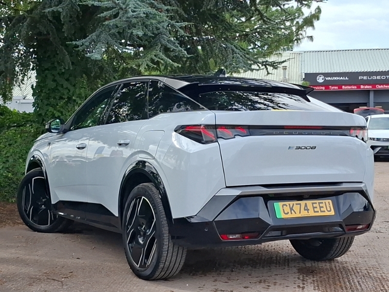 Peugeot 3008 157Kw Gt 73Kwh White #2
