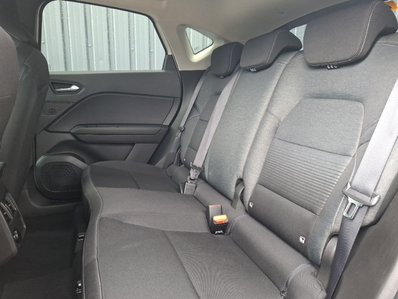 Renault Captur 1.3 Tce 130 Iconic Black #6