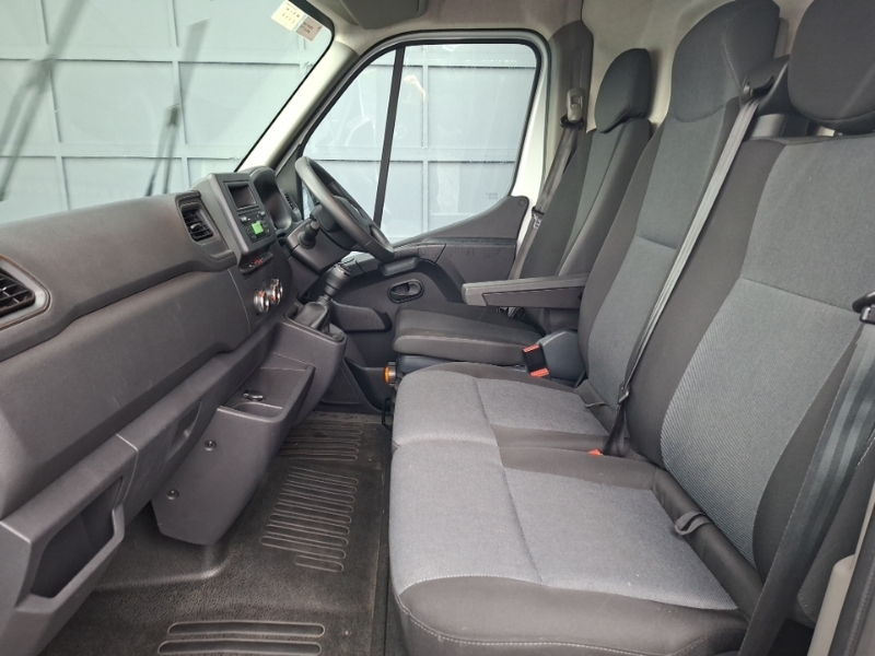 Renault Master Mm35dci 135 Business Medium Roof Van White #5