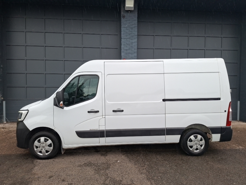 Renault Master Mm35dci 135 Business Medium Roof Van White #4