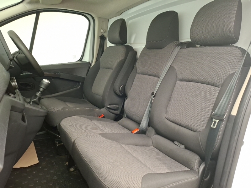 Renault Trafic Sl30 Blue Dci 130 Advance Van White #6