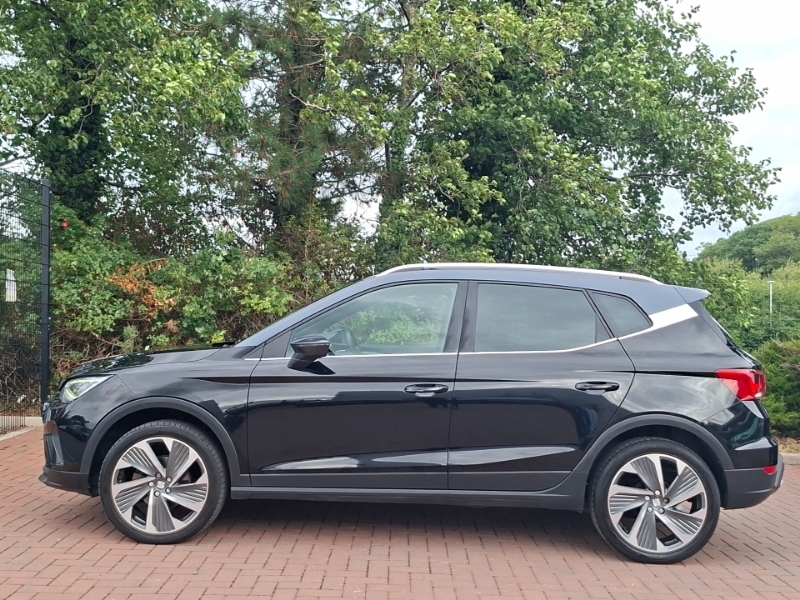 Seat Arona 1.0 Tsi 115 Fr Sport Dsg Black #4