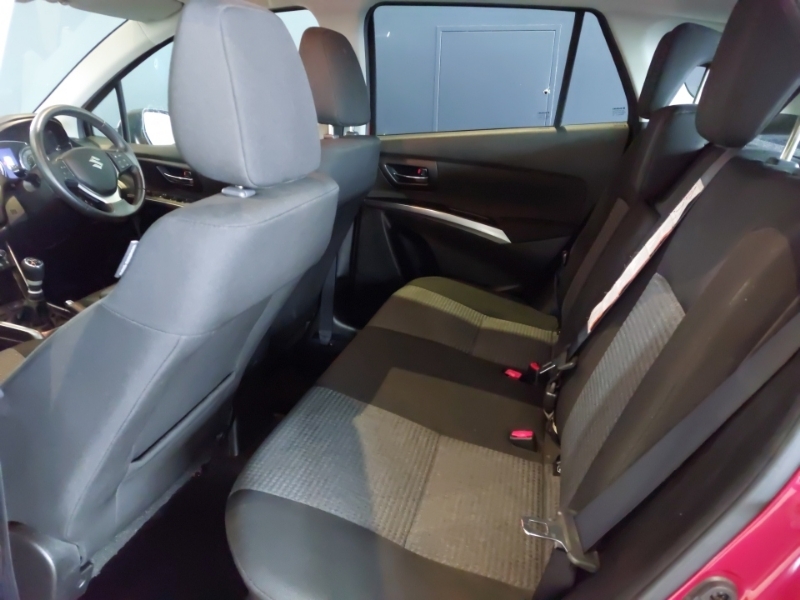 Suzuki S Cross 1.4 Boosterjet 48V Hybrid Motion Red #6