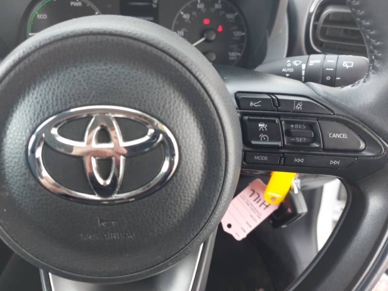 Toyota Yaris Excel #13