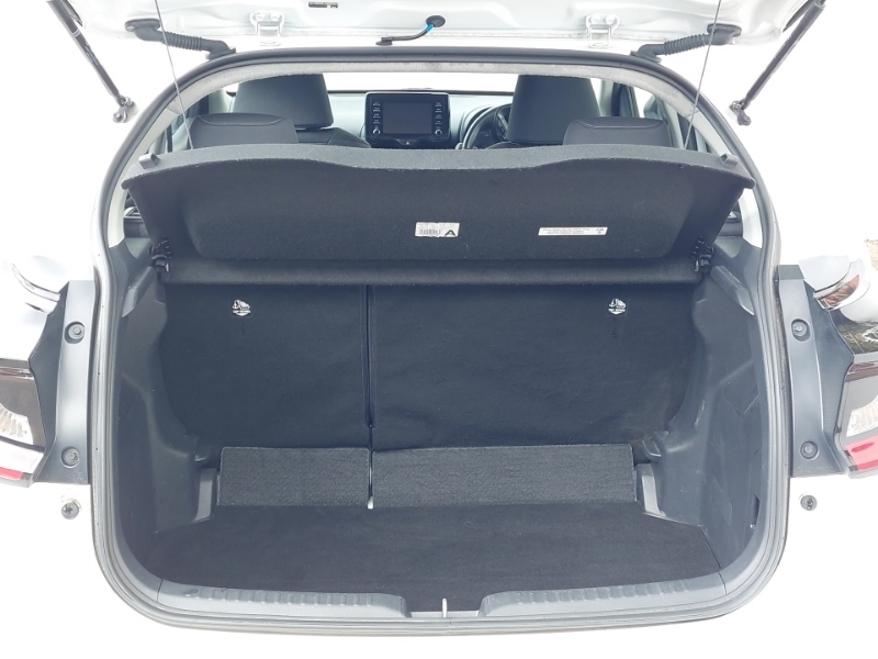 Toyota Yaris Excel #18