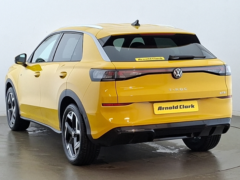 Volkswagen T-Roc 1.5 Etsi 150 R-line Dsg Yellow #2