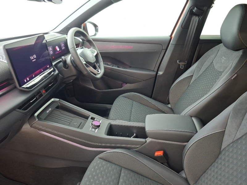 Volkswagen T-Roc 1.5 Etsi 150 R-line Dsg Red #5