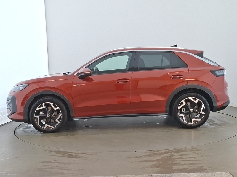 Volkswagen T-Roc 1.5 Etsi 150 R-line Dsg Red #4