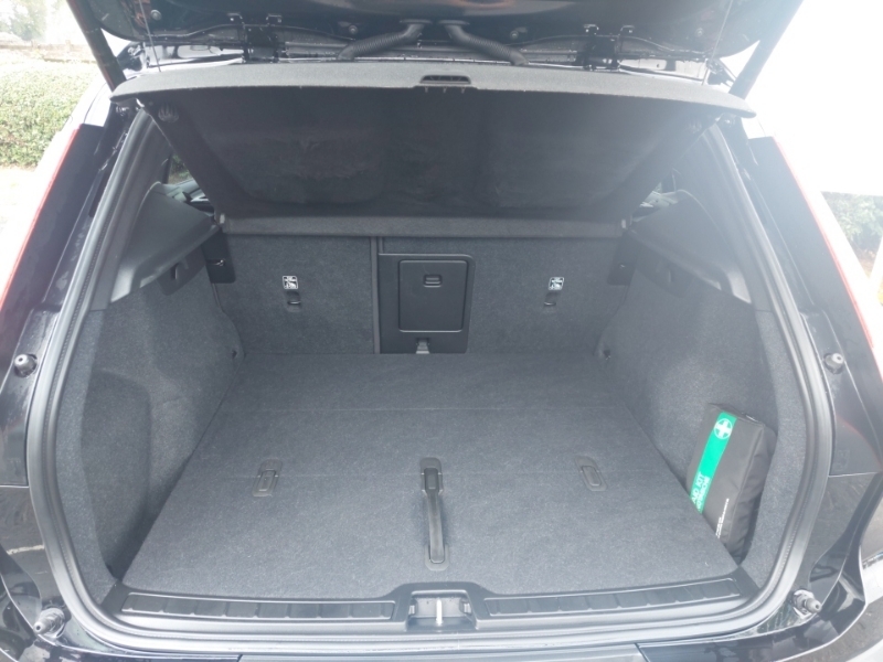 Volvo XC40 Recharge Plus #18