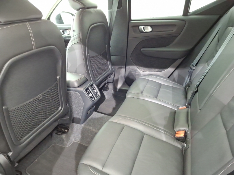 Volvo XC40 2.0 B3p Ultra Dark Green #6