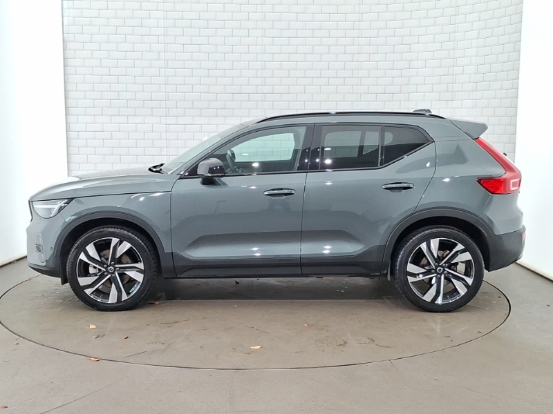 Volvo XC40 2.0 B3p Ultra Dark Green #4