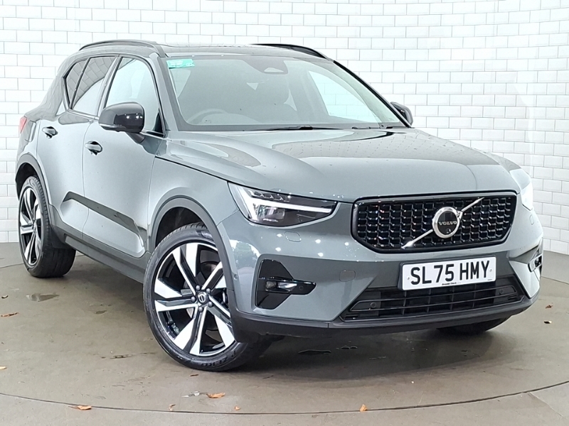 Volvo XC40 2.0 B3p Ultra Dark Green