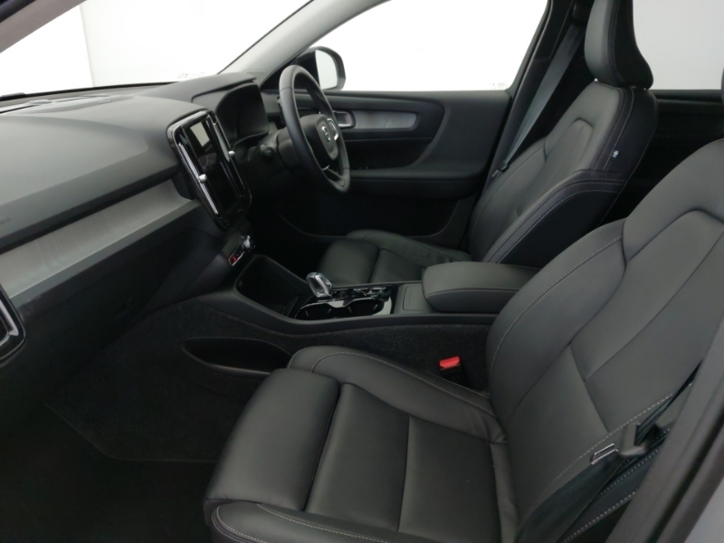 Volvo XC40 2.0 B3p Ultra Dark Grey #5