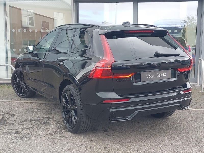Volvo XC60 2.0 B5p Plus Black Edition Awd Geartronic Black #2