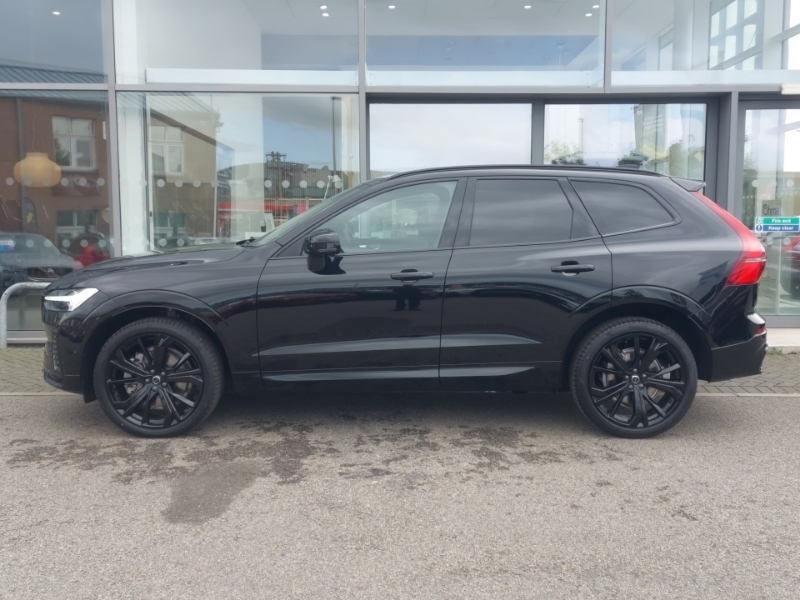 Volvo XC60 2.0 B5p Plus Black Edition Awd Geartronic Black #4