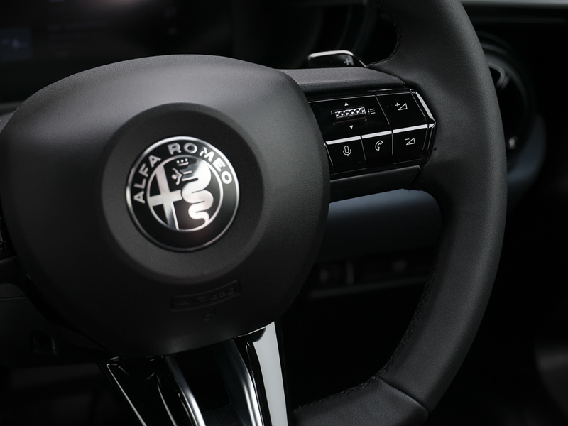 Alfa Romeo Junior 1.2 Turbo 145 Ibrida Grey #16