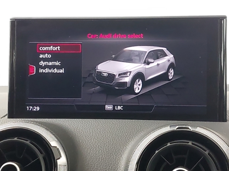 Audi Q2 30 Tfsi Sport Black #9