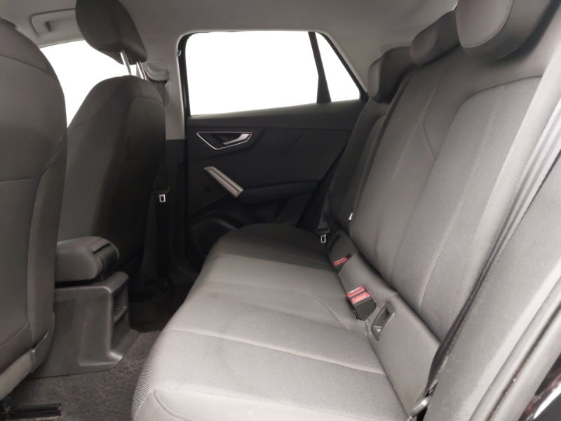 Audi Q2 30 Tfsi Technik Black #6
