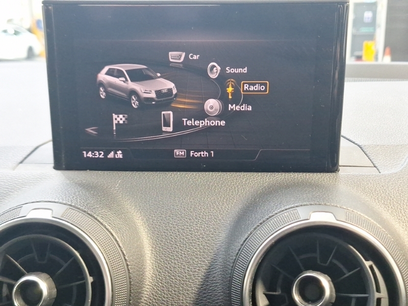 Audi Q2 30 Tfsi Sport Black #17